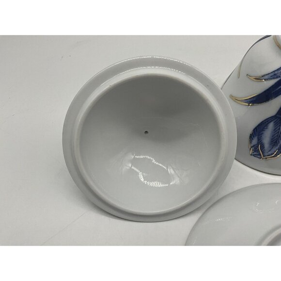 Bombay Company VTG Lidded Teacup and Saucer Set Collectible Blue/White Floral  1 - Picture 16 of 16